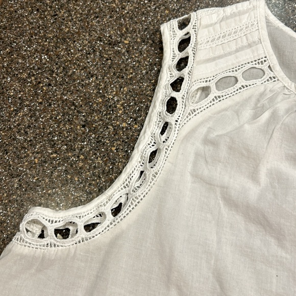 GAP Sleeveless Blouse - Picture 4 of 6